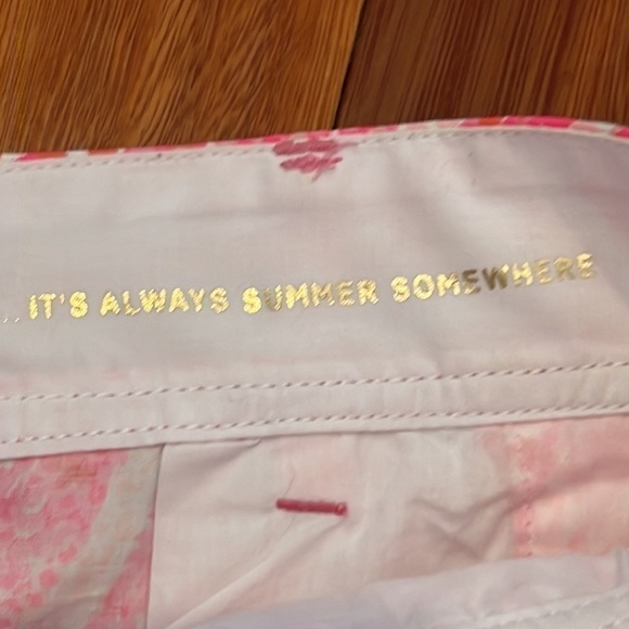 ๐ธ Lilly Pulitzer The Walsh Short Size 2 Pink and White - Picture 6 of 9